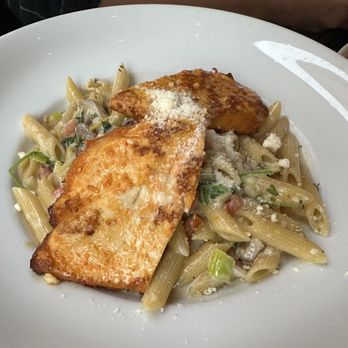 Cafe Santorini - Penne Con Pollo - Italian Near Me - Pasadena, California Cafe Santorini - Penne Con Pollo - Italian Near Me - Pasadena, California