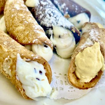 Ralph n Rich's Restaurant - a plate of desserts - Italian Near Me - Bridgeport, Connecticut