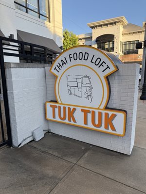 Tuk Tuk Thai Food Loft by null