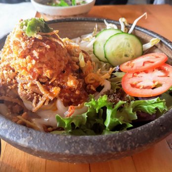 Do Chay - Desert Island noodles - Vietnamese Near Me - Vancouver, British Columbia