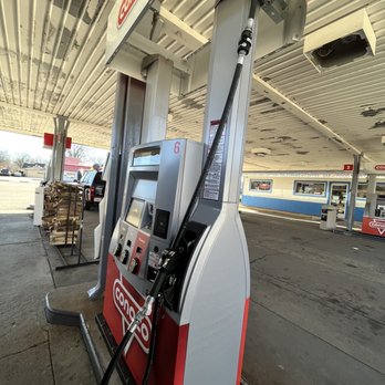 Conoco Gas And Food Mart - Pumps - Gas Stations Near Me - Evansville, Indiana Conoco Gas And Food Mart - Pumps - Gas Stations Near Me - Evansville, Indiana
