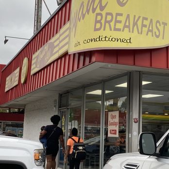 Bryant's Breakfast - Entrance - Breakfast & Brunch Near Me - Memphis, Tennessee