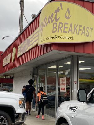 Bryant's Breakfast by null