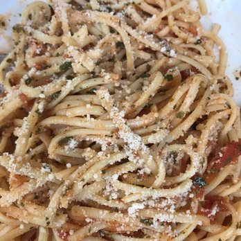 Café Louise - Linguini with tomato and basil sauce--so fresh! - Tea Rooms Near Me - Paris, 75