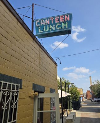 Canteen Lunch in the Alley by null