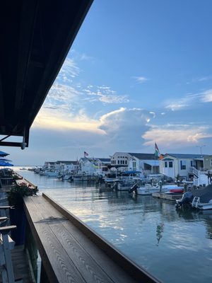 BLU Crabhouse & Raw Bar by null