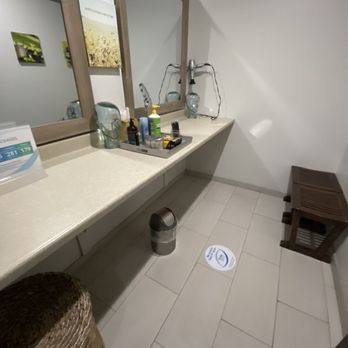 True REST Float Spa - "Getting ready" area - Float Spa Near Me - Las Vegas, Nevada True REST Float Spa - "Getting ready" area - Float Spa Near Me - Las Vegas, Nevada