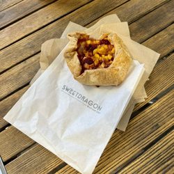Chromatic Coffee - Mango raspberry pastry