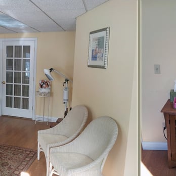 Kennebec River Dentistry - Reception & Coffee Area - General Dentistry Near Me - Augusta, Maine Kennebec River Dentistry - Reception & Coffee Area - General Dentistry Near Me - Augusta, Maine