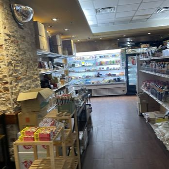 Yuzuki Fish Market - Store aisle - Seafood Markets Near Me - Toronto, Ontario