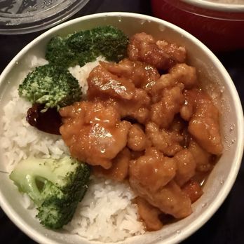 Nan Xiang Express - "Spicy" Crispy Chicken Bowl with "Garlic" Broccoli not spicy or garlicky - Shanghainese Near Me - Durham, North Carolina