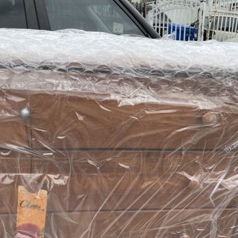 Sit 'n Sleep - Wrong color and look at the different handles - Mattresses Near Me - Glendale, California