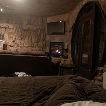 Eureka Springs Treehouses - Vacation Rentals Near Me - Eureka Springs, Arkansas