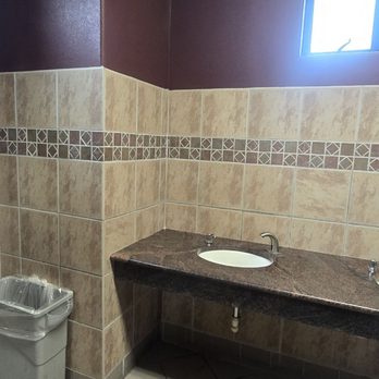 Casa De Fruta Chevron - Spacious and clean bathroom - Farmers Market Near Me - Hollister, California