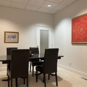 Shane Zisman Law - Conference Room, Shane Zisman Law Offices - Bankruptcy Law Near Me - Fairfield, Iowa Shane Zisman Law - Conference Room, Shane Zisman Law Offices - Bankruptcy Law Near Me - Fairfield, Iowa