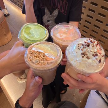Cha Redefine - Hojicha einspanner - Bubble Tea Near Me - Houston, Texas