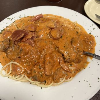 Genovas Italian Restaurant & Pizza - Pasta - Pizza Near Me - Burkburnett, Texas Genovas Italian Restaurant & Pizza - Pasta - Pizza Near Me - Burkburnett, Texas