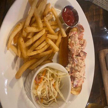 Harbor House Northport - Lobster roll with fries and slaw - American Near Me - Northport, New York Harbor House Northport - Lobster roll with fries and slaw - American Near Me - Northport, New York