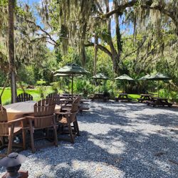 Fenney Springs Nature Trail - Sitting area by rear trail entrance