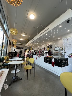 UPFORDAYZ Cafe & Bakery by null