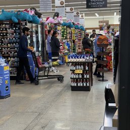 Long lines at Vons, TWO checkers in the entire store. Long lines at Vons, TWO checkers in the entire store.