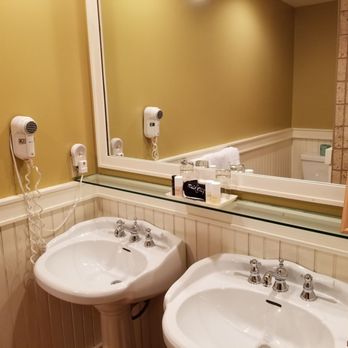 Friends Lake Inn - Bathroom room 14 - Hotels Near Me - Chestertown, New York Friends Lake Inn - Bathroom room 14 - Hotels Near Me - Chestertown, New York