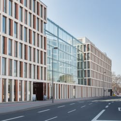PhysioSport Köln - Zentral gelegen, ca. 50 Meter zu den Stadtbahnen Linie 1/9/3/4, sowie 2 Gehminuten vom Deutzer Bahnhof entfernt, liegt der neues