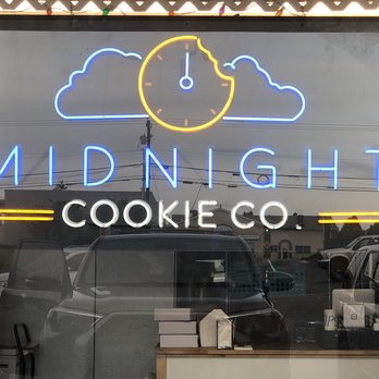 Midnight Cookie - Desserts Near Me - Everett, Washington
