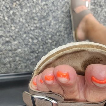 Lux Nails & Spa - Nail Salons Near Me - Lilburn, Georgia