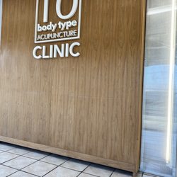 10 Body Type Acupuncture Clinic - Lobby