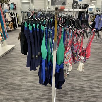 Nordstrom Rack - Department Stores Near Me - Thousand Oaks, California