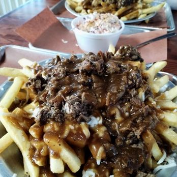 Honey's BBQ - Brisket/Gravy Poutine With Coleslaw. - Barbeque Near Me - Davenport, Florida
