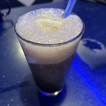 South Street Diner - Food: Root Beer Float - Diners Near Me - Boston, Massachusetts