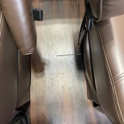 Chicago Van Rentals - Broken arm rest