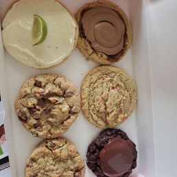 Top to right- cinnamon roll, confetti, buckeye Bottom to right- coconut lime, 2 chocolate chips. I loved all of them. Top to right- cinnamon roll, confetti, buckeye Bottom to right- coconut lime, 2 chocolate chips. I loved all of them.