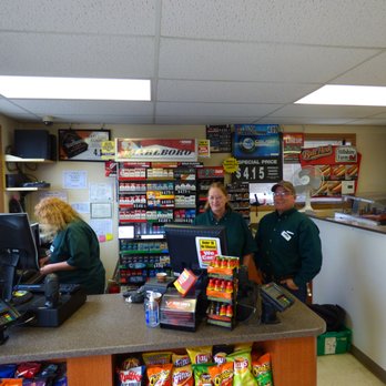 Valley Wide Country Store - Wendell - customers at counter - Convenience Stores Near Me - Wendell, Idaho Valley Wide Country Store - Wendell - customers at counter - Convenience Stores Near Me - Wendell, Idaho