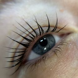 Luxe Oc Beauty - These lashes went from straight and light to bam! Lifted,  "are those your real lashes?" kind of lashes.