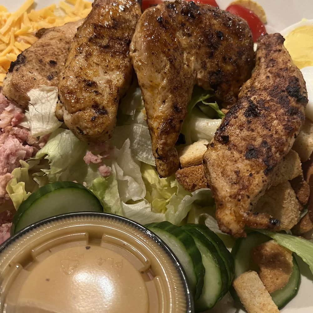 Cracker Barrel Old Country Store - Homestyle Grilled Chicken Salad - Breakfast & Brunch Near Me - Princeton, West Virginia Cracker Barrel Old Country Store - Homestyle Grilled Chicken Salad - Breakfast & Brunch Near Me - Princeton, West Virginia