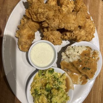 Cheddar's Scratch Kitchen - American Near Me - Avon, Indiana