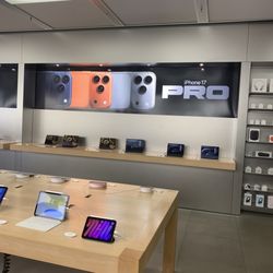 Apple Higuera Street - New phones