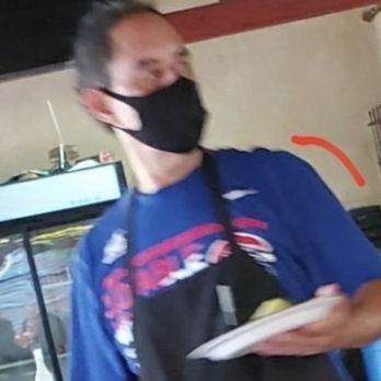 Mariscos Nayarit - Not friendly at all!! Fire him! Bad for business! - Mexican Near Me - Lynwood, California