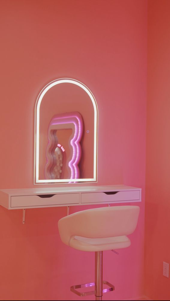 SO BLOW DRY BAR Request an Appointment 10 Photos 1150 N Loop 1604