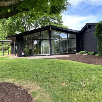 Penn Flooring - Painted the exterior of our house - Flooring Near Me - Aliquippa, Pennsylvania