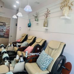 DM Nail Salon