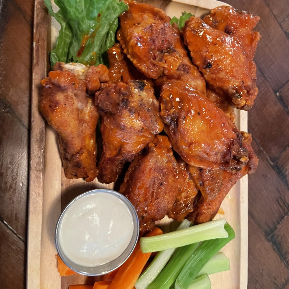 Phebe's - Buffalo Wings - American Near Me - New York, New York