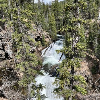 Tumalo Falls - Tumalo Falls trail - upstream falls - Hiking Near Me - Bend, Oregon Tumalo Falls - Tumalo Falls trail - upstream falls - Hiking Near Me - Bend, Oregon