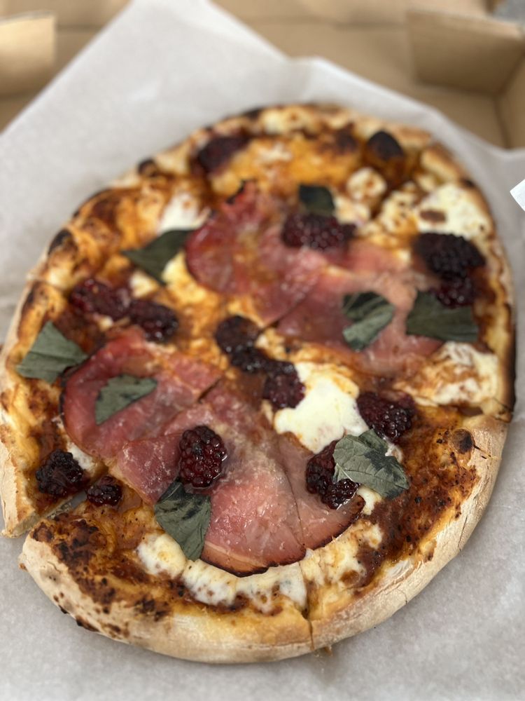 PIZZERIA LIMONE Updated September 2024 105 Photos & 148 Reviews 11464 S Parkway Plaza Dr