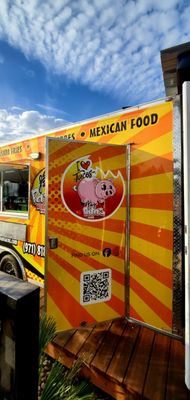 Pig Patas Express by null