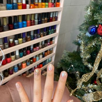 Red Polish - Gel nails - Nail Salons Near Me - Los Angeles, California Red Polish - Gel nails - Nail Salons Near Me - Los Angeles, California