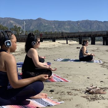 Santa Barbara Beach Yoga - Yoga Near Me Santa Barbara Beach Yoga - Yoga Near Me